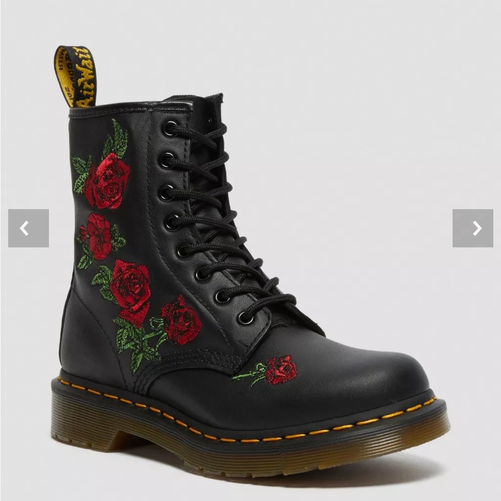 Flower doc Martens